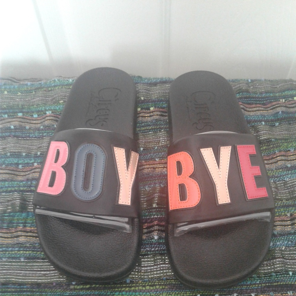 Women's slip-ons